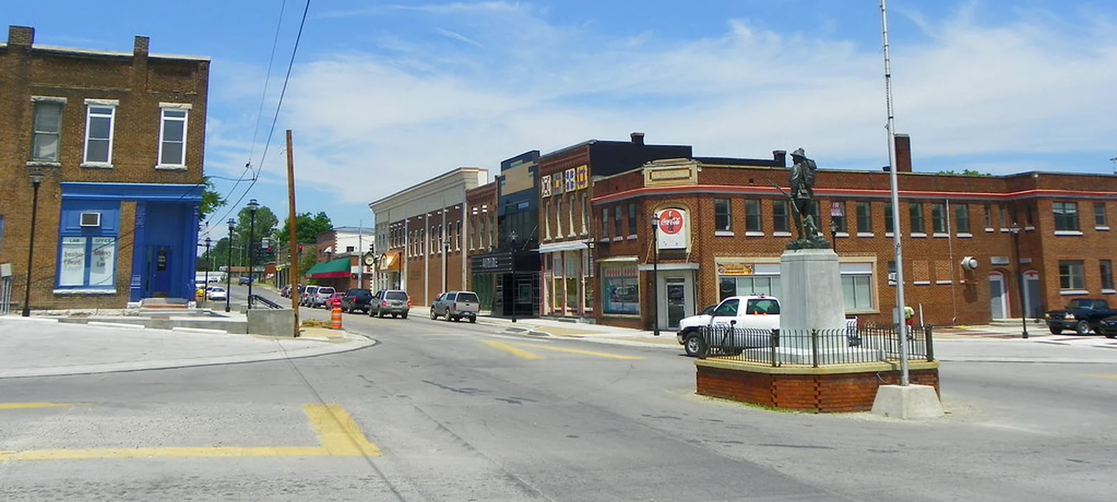 Things to do in Monticello KY — downtown Main Street shops, markets, and local finds near Lake Cumberland